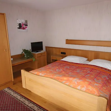 Gaestehaus Heimenberg 게스트하우스 3*