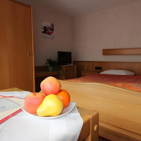 Gaestehaus Heimenberg 게스트하우스 3*
